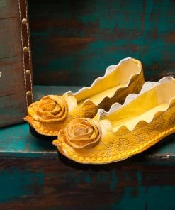 XR Rose Bow Head-Accent Loafers - Rumour Has It Shop Loafer