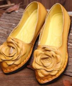 XR Shop Sandals Rumour Has It | Rose Head Tassel-Accent Joyce Loafers