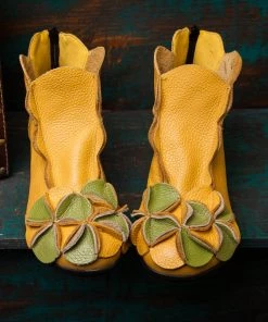 XR Shoes Rumour Has It | Flower Head Accent Sharon Leather Ankle Boots