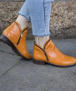 YL New In Shoes En Bloom | Zip Trim Ruched Ankle Boot