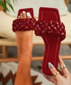 HT Maroon Matte Weave Detail Flat Sole Sandals - En Bloom