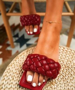 HT Maroon Matte Weave Detail Flat Sole Sandals - En Bloom